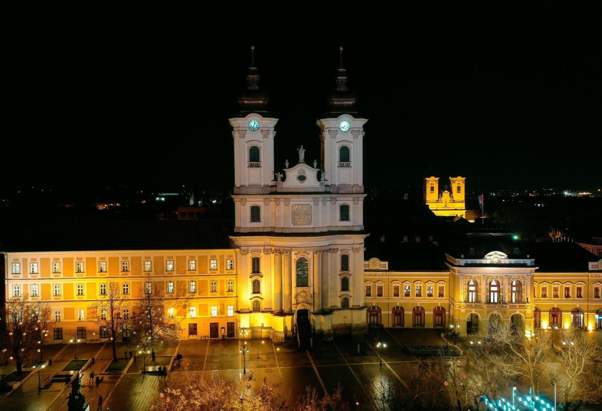 Eger Tower View Apartment Luaran gambar
